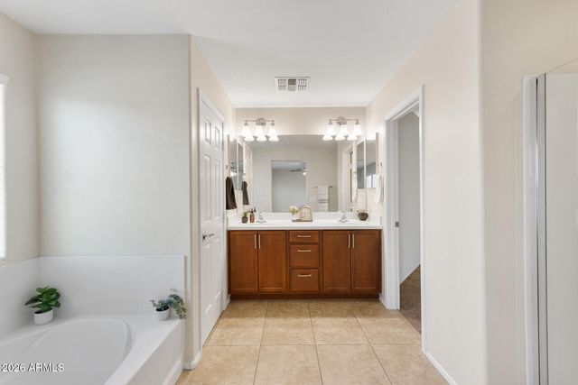 5440 W HOBBY HORSE Drive, Phoenix, AZ 85083