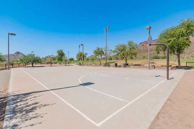 5440 W HOBBY HORSE Drive, Phoenix, AZ 85083