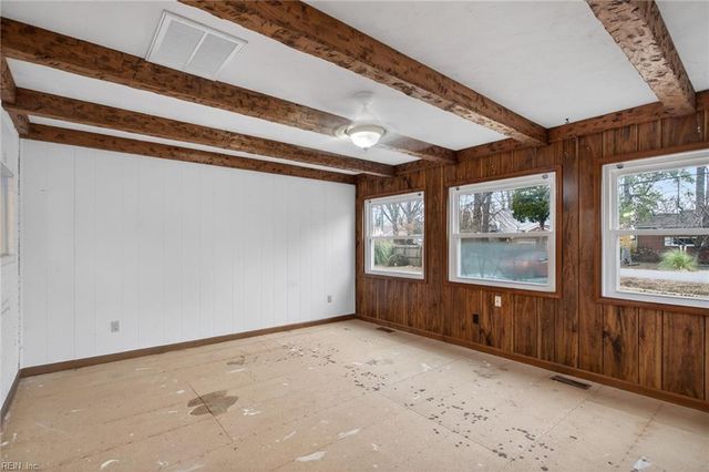 475 Fox Hill RD, Hampton, VA 23664