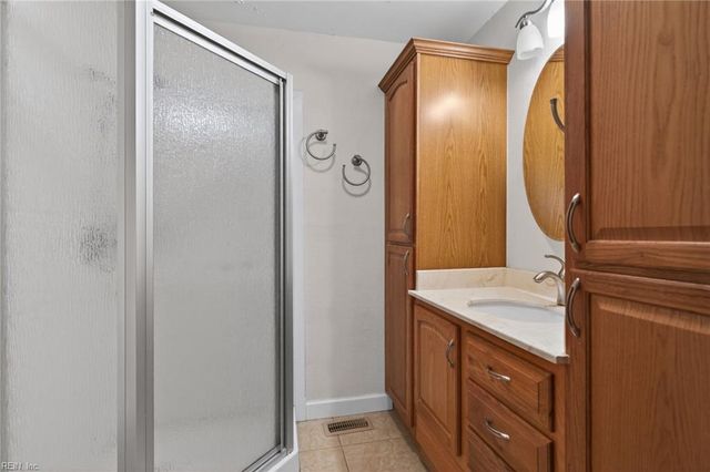 475 Fox Hill RD, Hampton, VA 23664