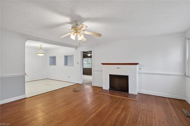 475 Fox Hill RD, Hampton, VA 23664