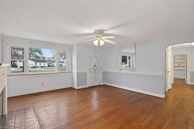 475 Fox Hill RD, Hampton, VA 23664