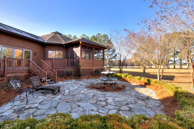 1415 Bell Road, Mayesville, SC 29104