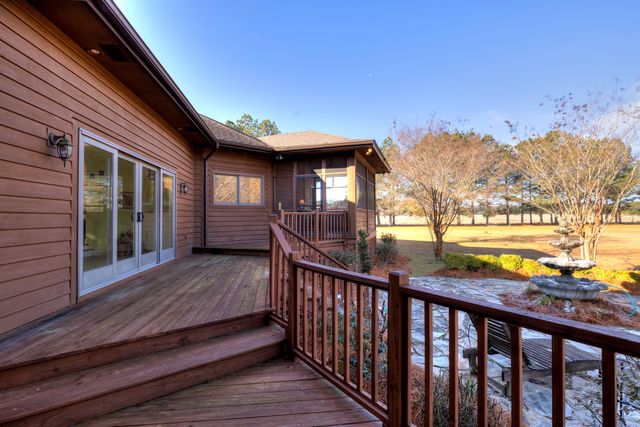 1415 Bell Road, Mayesville, SC 29104