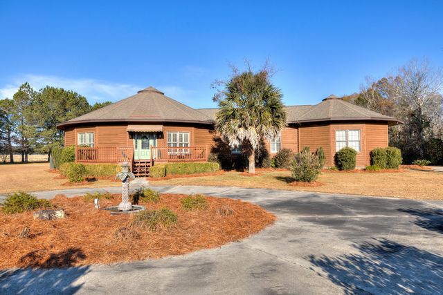1415 Bell Road, Mayesville, SC 29104