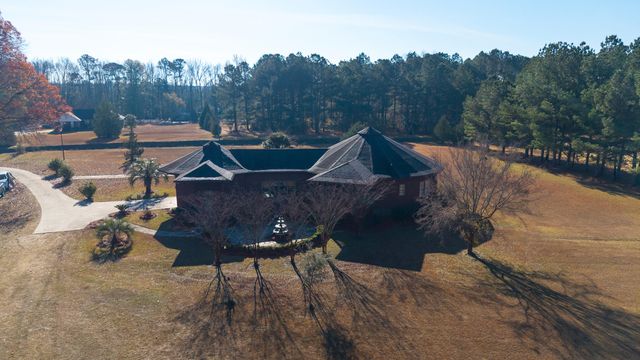 1415 Bell Road, Mayesville, SC 29104