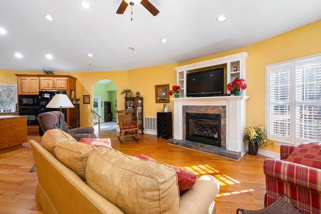 1415 Bell Road, Mayesville, SC 29104