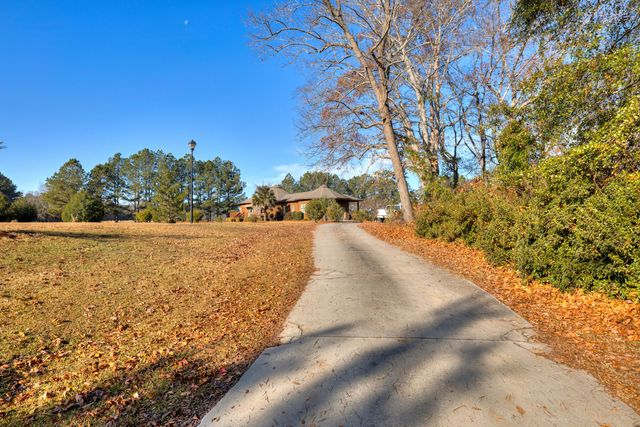 1415 Bell Road, Mayesville, SC 29104