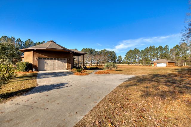 1415 Bell Road, Mayesville, SC 29104