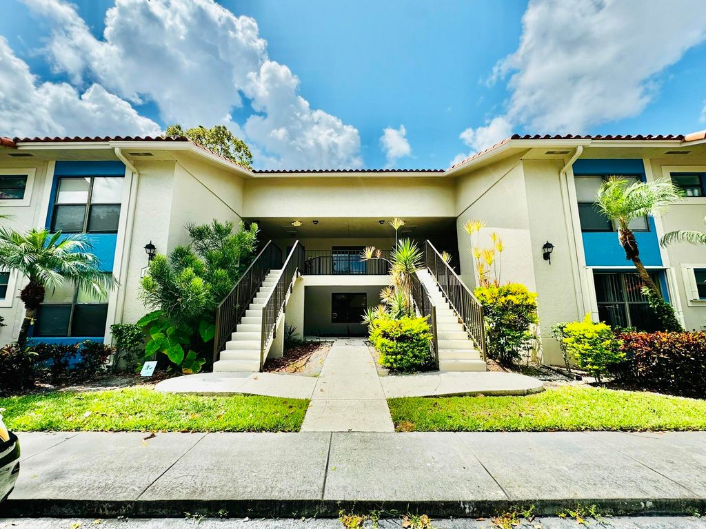 1541 BALFOUR POINT Drive D, West Palm Beach, FL 33411