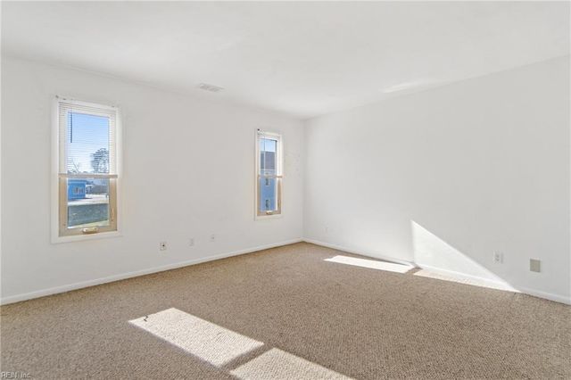 622 Pinewood DR, Virginia Beach, VA 23451