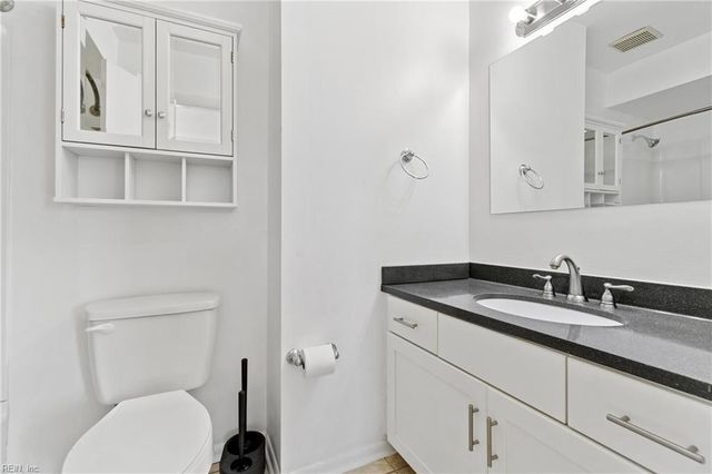 622 Pinewood DR, Virginia Beach, VA 23451