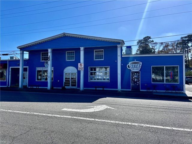 622 Pinewood DR, Virginia Beach, VA 23451
