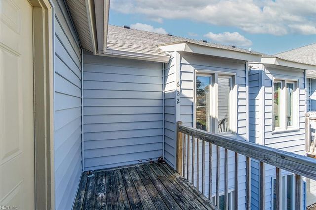 622 Pinewood DR, Virginia Beach, VA 23451