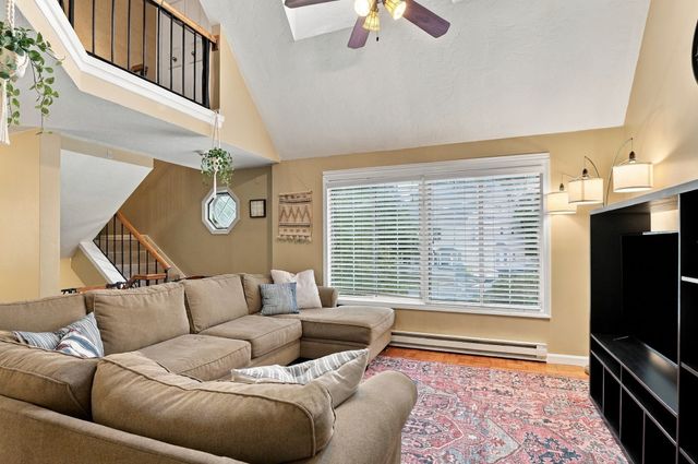 11 Jonathan Circle, Worcester, MA 01604