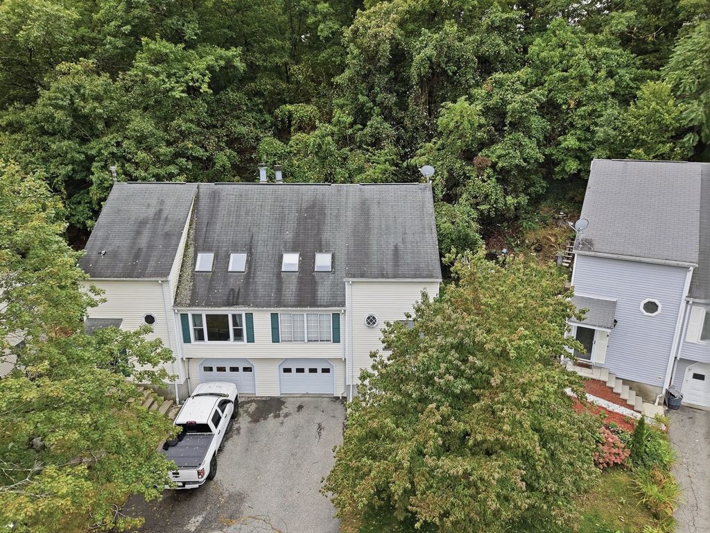 11 Jonathan Circle, Worcester, MA 01604