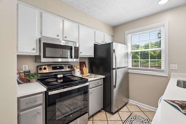 161 Thistle Ln, Hermitage, TN 37076