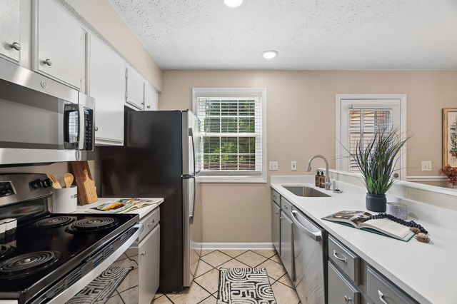 161 Thistle Ln, Hermitage, TN 37076