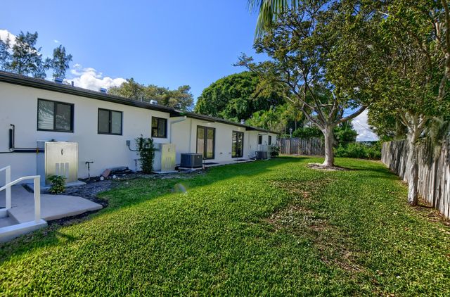 2503 OCEANVIEW Avenue C, Delray Beach, FL 33444