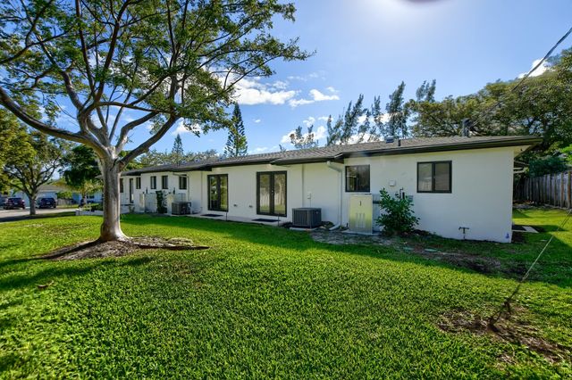 2503 OCEANVIEW Avenue C, Delray Beach, FL 33444