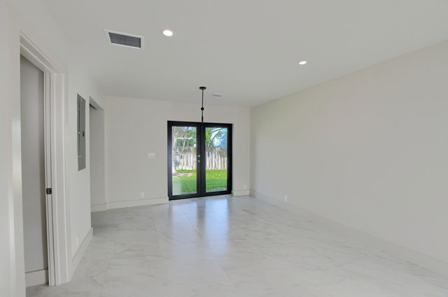 2503 OCEANVIEW Avenue C, Delray Beach, FL 33444