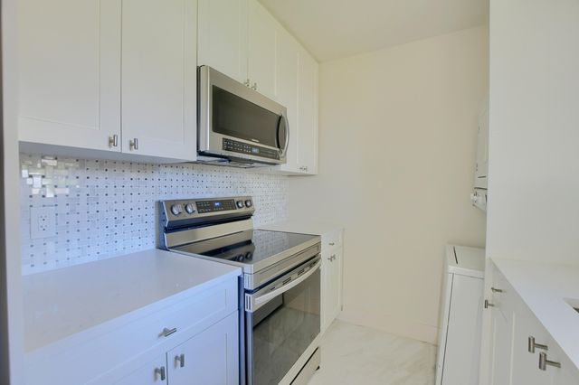 2503 OCEANVIEW Avenue C, Delray Beach, FL 33444