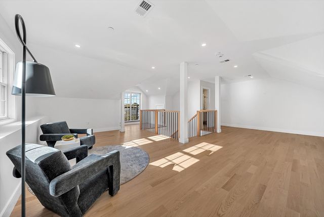 a136 Hillside a, Needham, MA 02494