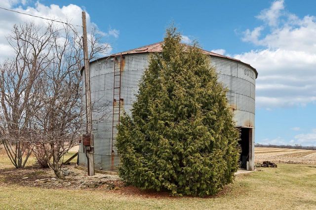 832 Highway 138, Stoughton, WI 53589