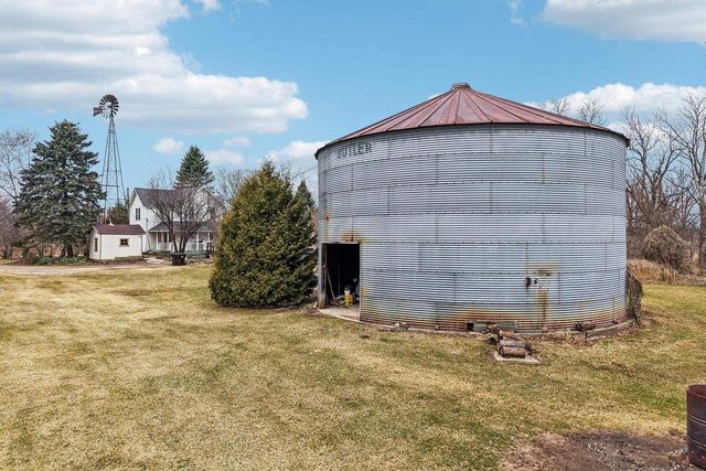 832 Highway 138, Stoughton, WI 53589