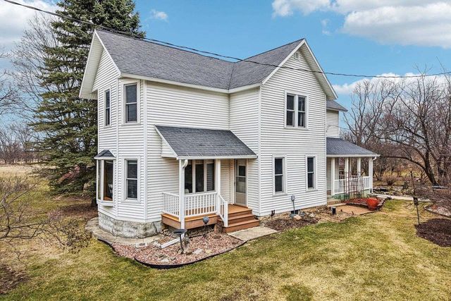 832 Highway 138, Stoughton, WI 53589