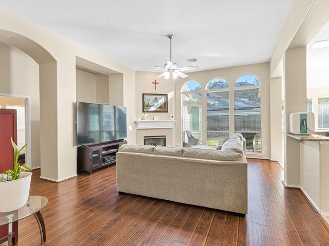 3319 Shadowbark Drive, Houston, TX 77082