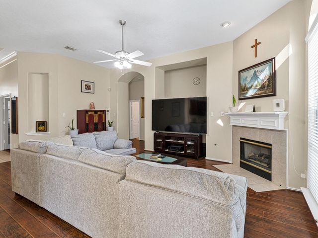 3319 Shadowbark Drive, Houston, TX 77082