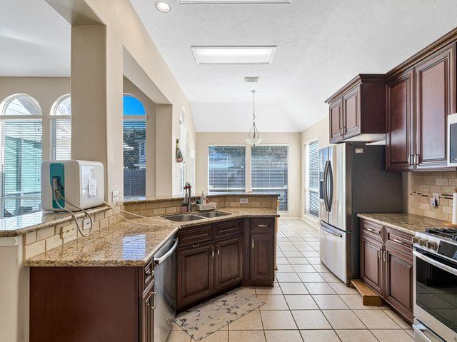 3319 Shadowbark Drive, Houston, TX 77082