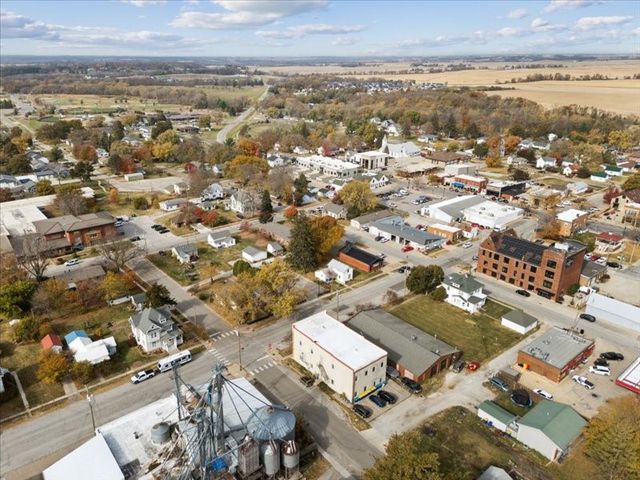 230 S Dubuque Street, Solon, IA 52333