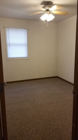 230 S Dubuque Street, Solon, IA 52333