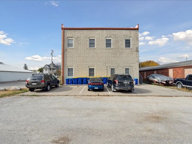 230 S Dubuque Street, Solon, IA 52333