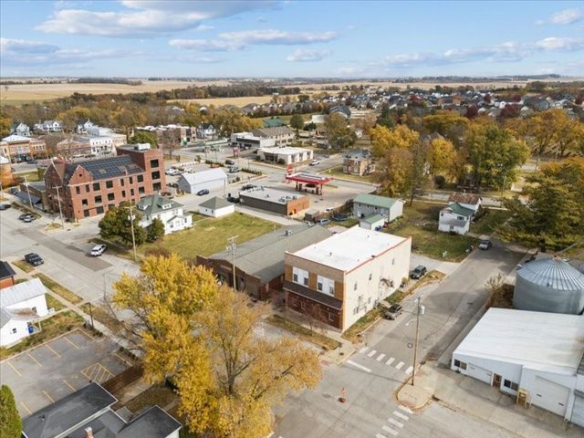 230 S Dubuque Street, Solon, IA 52333