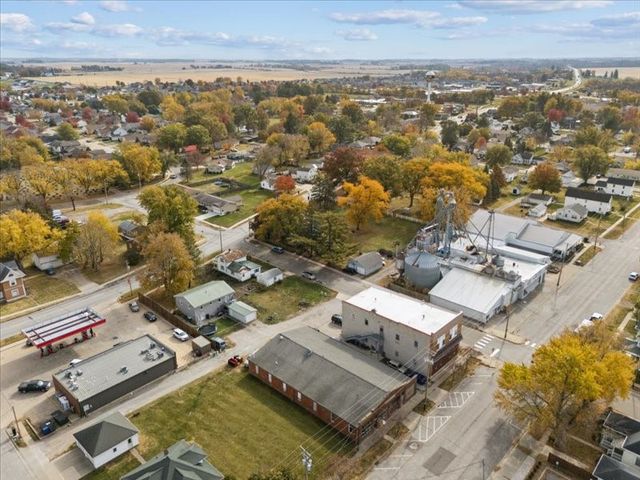 230 S Dubuque Street, Solon, IA 52333