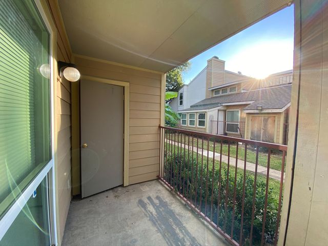 9696 Walnut Street 2006, Dallas, TX 75243