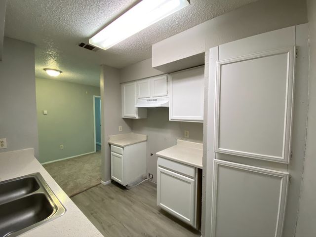 9696 Walnut Street 2006, Dallas, TX 75243