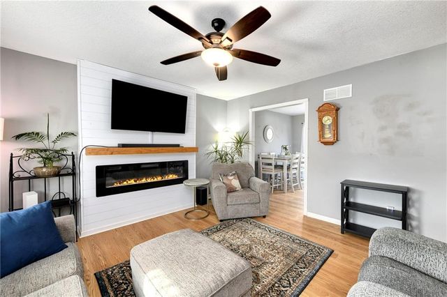 1507 Maple Lane, Pleasant Hill, MO 64080