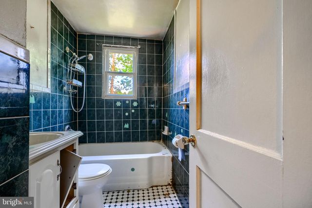 2837 ROUND RD, Baltimore, MD 21225