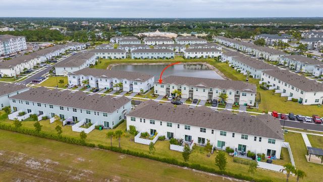 663 SE Lake Falls Street, Port St Lucie, FL 34984