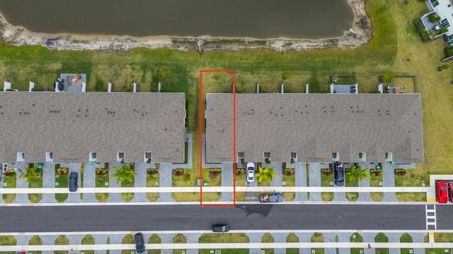 663 SE Lake Falls Street, Port St Lucie, FL 34984