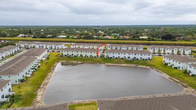 663 SE Lake Falls Street, Port St Lucie, FL 34984