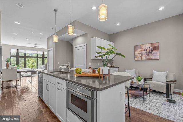4574 RIVERSIDE WAY, Philadelphia, PA 19127