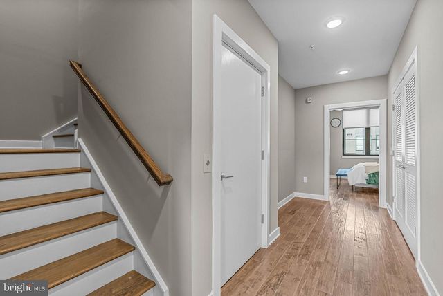 4574 RIVERSIDE WAY, Philadelphia, PA 19127