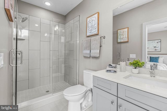 4574 RIVERSIDE WAY, Philadelphia, PA 19127