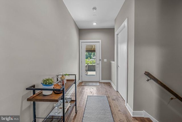 4574 RIVERSIDE WAY, Philadelphia, PA 19127