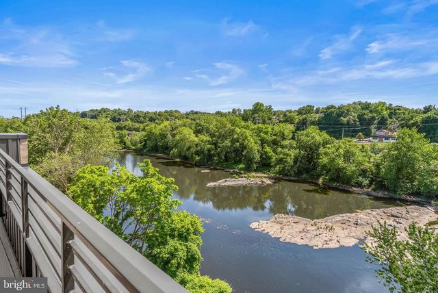 4574 RIVERSIDE WAY, Philadelphia, PA 19127